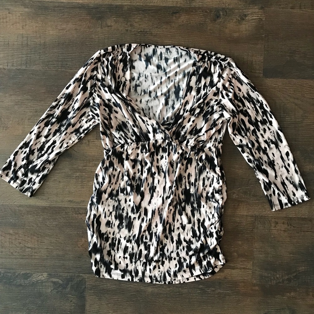 Maternity // Gorgeous blouse size medium